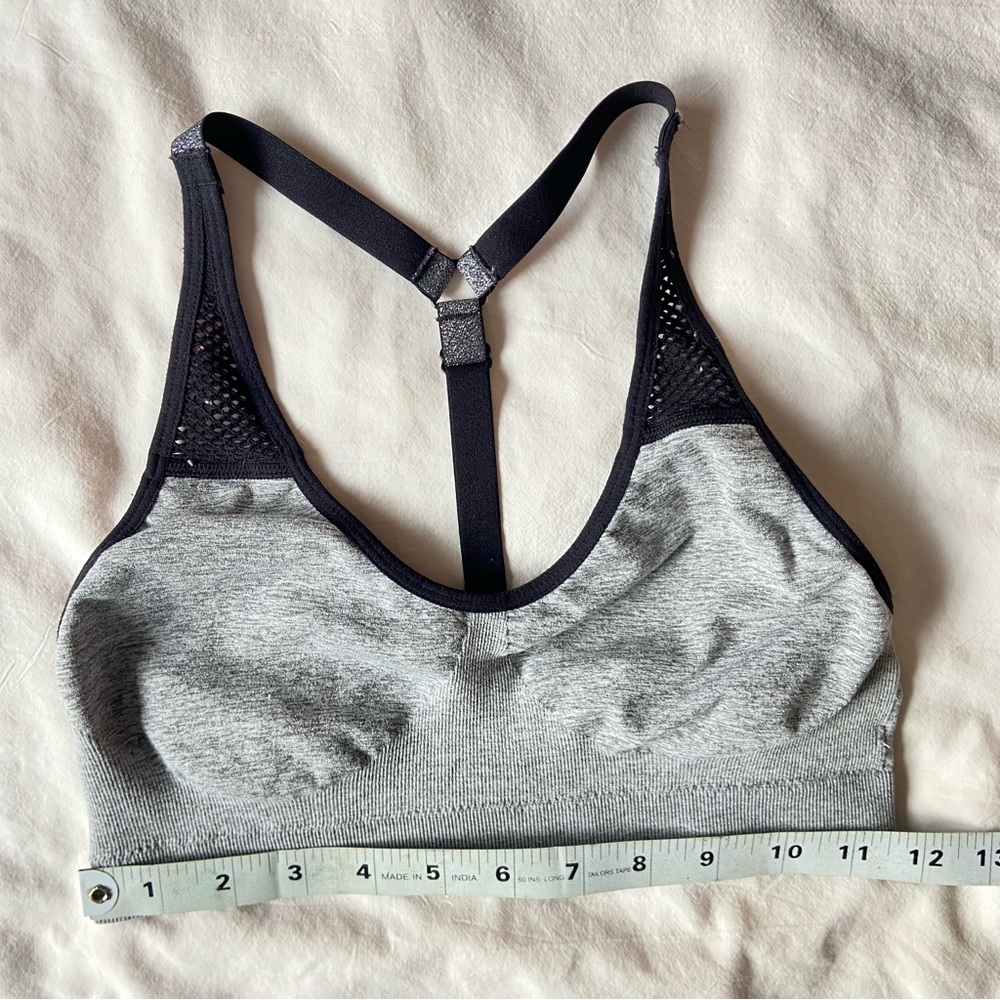 Delia’s by Maidenform girls sports T-back bra/top. Size XL. One gray, one mint.